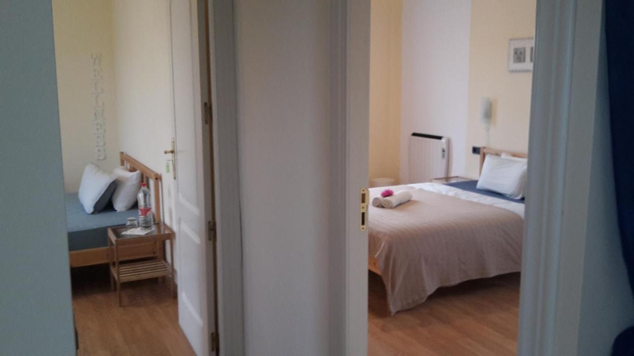 Chalet Trolio Bed & Breakfast Alhendín Екстериор снимка